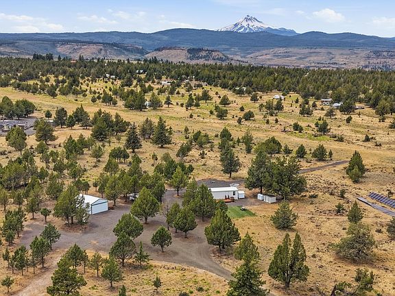 2nd image of 13005 SW Airstrip Ln
