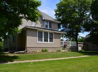 310 E 4th St, Readlyn, IA 50668