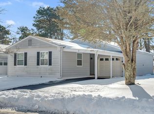 8 Gorginio Drive, Toms River, NJ