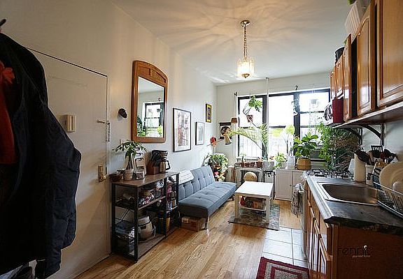 5th image of 114 Walton St #2F