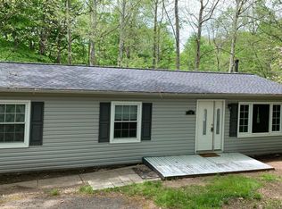 19 Overlook Dr, High Bridge, NJ 08829