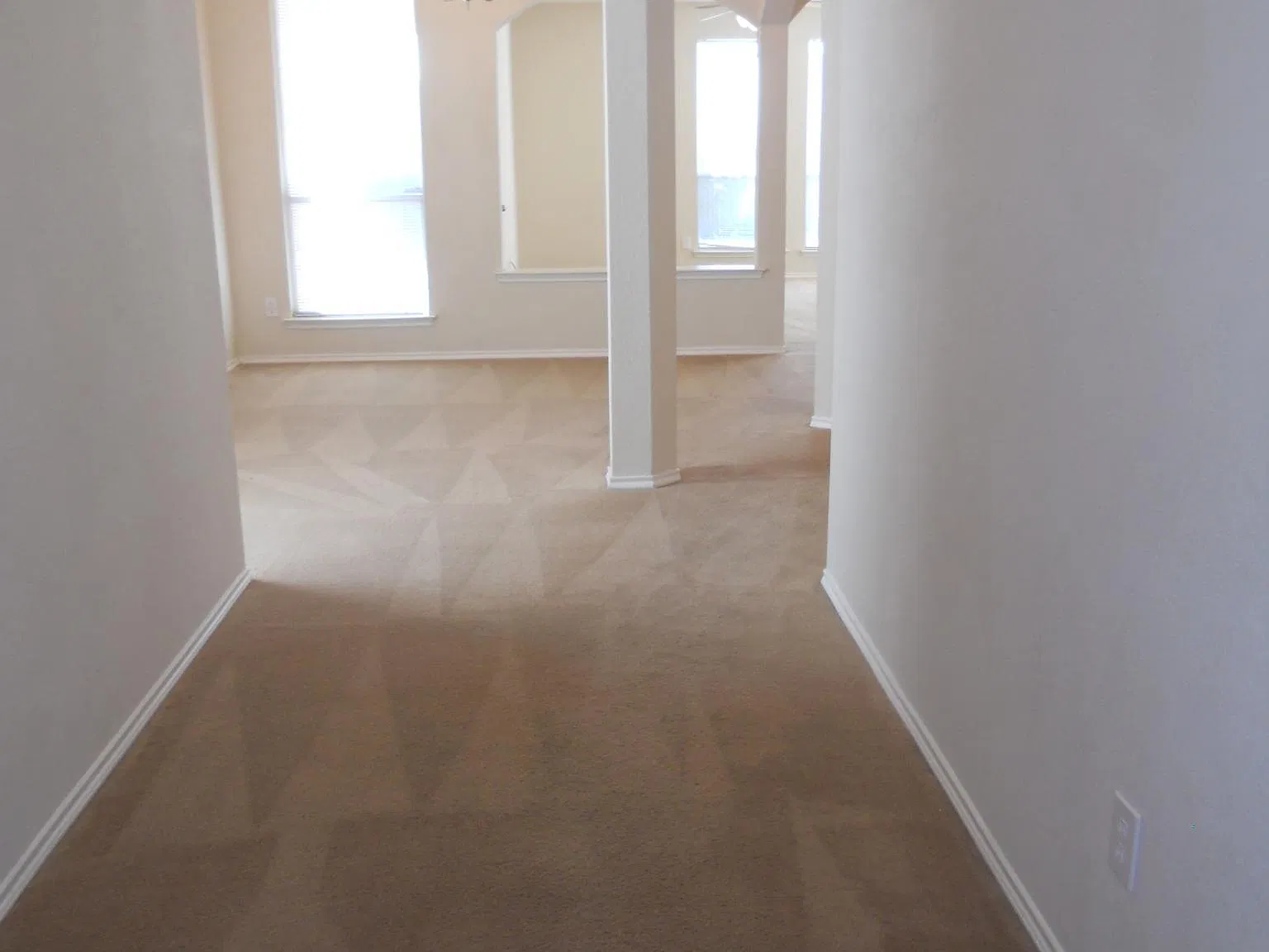 4 bed, 2.5 bath, 2289 sqft, $2,290 — Photo 3