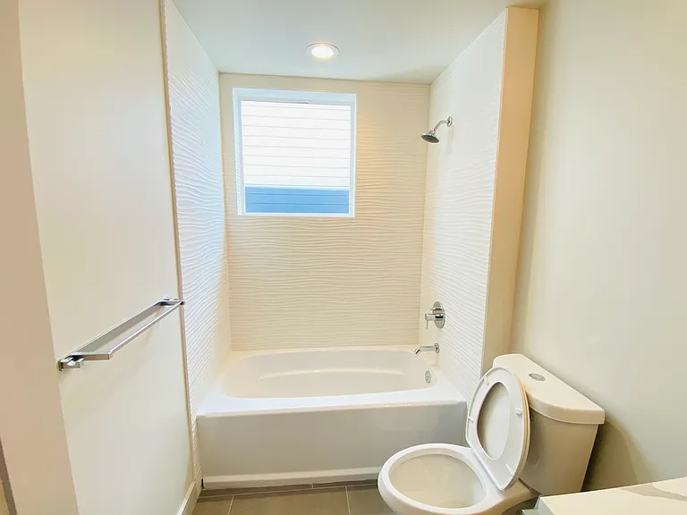 6957 Ellis Ave S #B — Photo 7