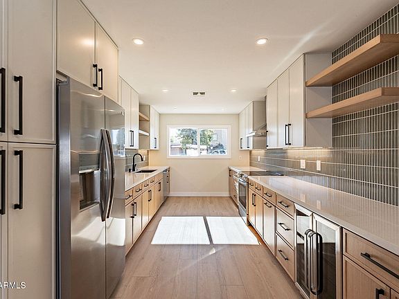 4th image of 7756 E NORTHLAND Drive