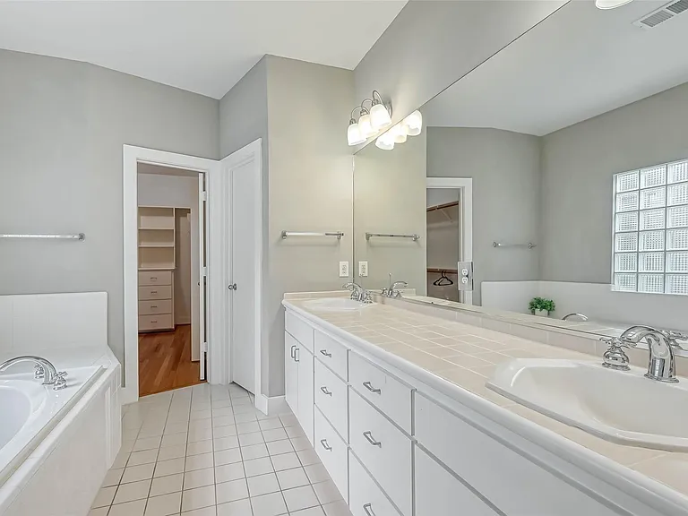9701 Marlive Ln — Photo 19