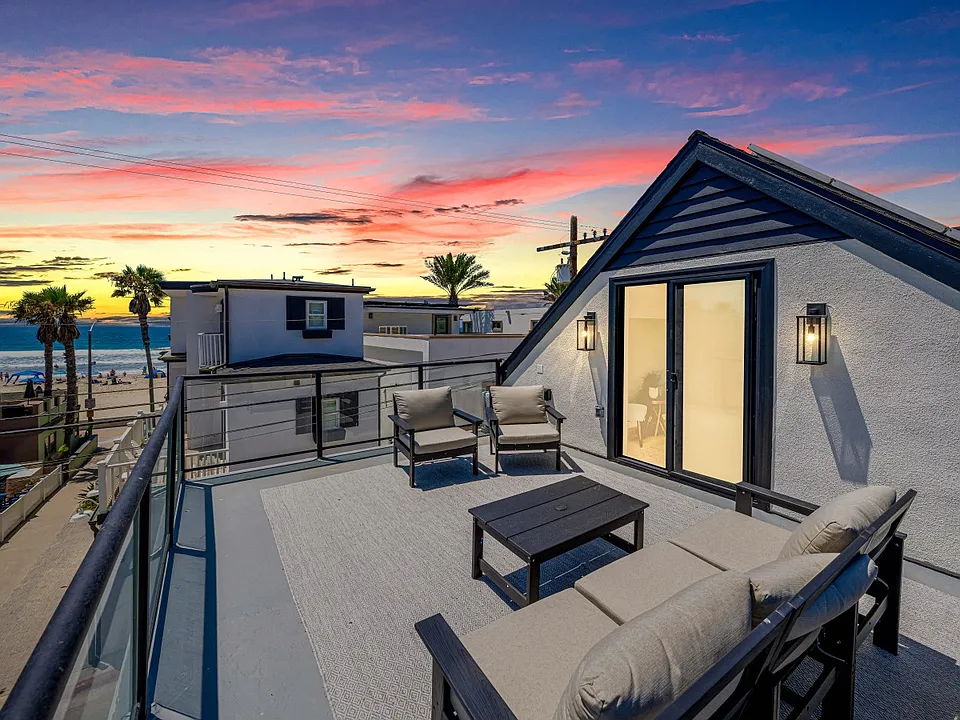 3721 Strandway #1