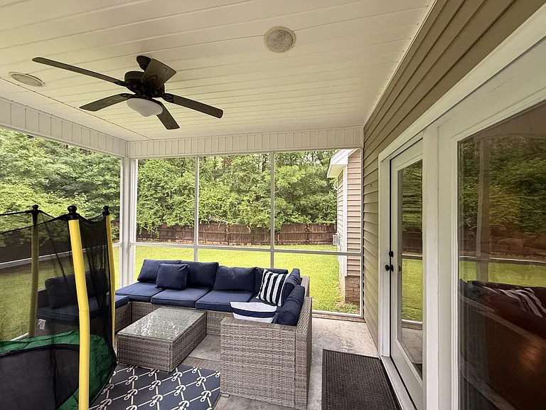 302 Toto Ct — Photo 3