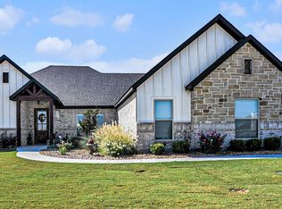 1024 Pioneer Xing, Weatherford, TX 76088