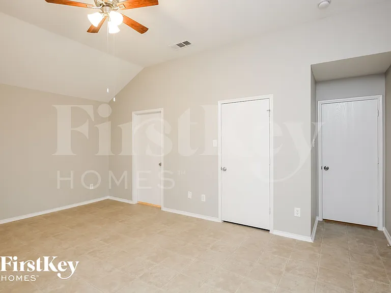 1829 Canvasback — Photo 9
