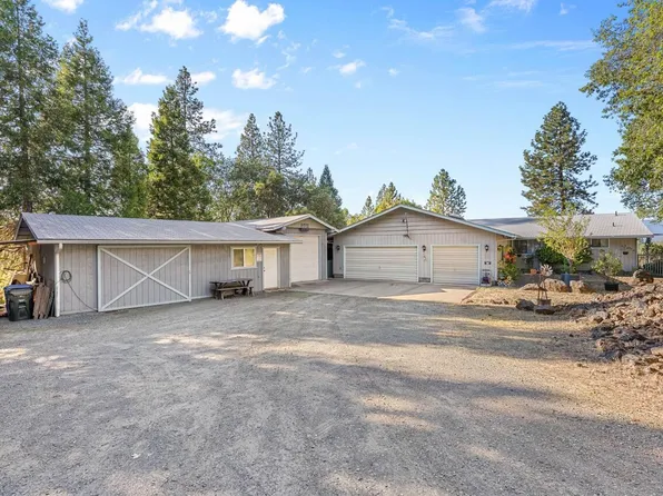 758 Summit Loop, Grants Pass, OR 97527