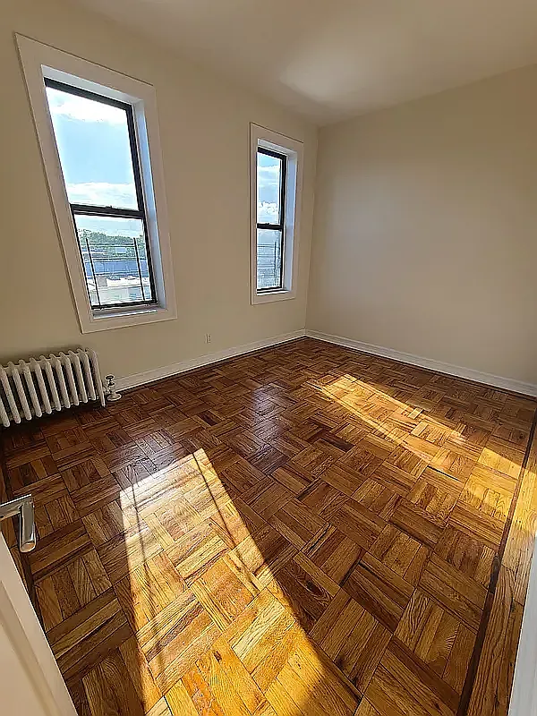 2950 Ocean Ave — Photo 4