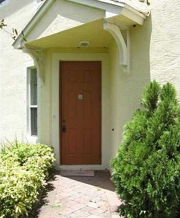 3rd image of 1119 Sweet Violet Ct