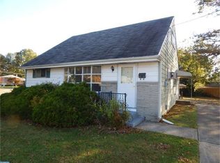 2 Overton Rd, Hamilton, NJ 08690