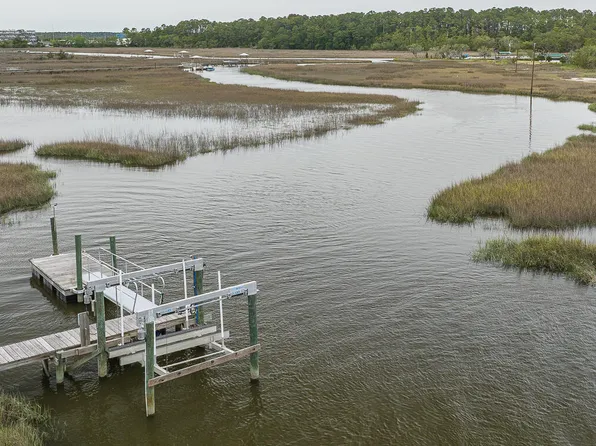 1269 River Rd, Johns Island, SC 29455