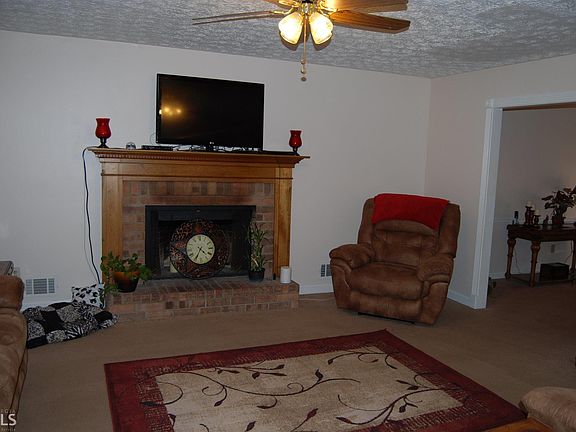 5th image of 255 Brookwood Ln
