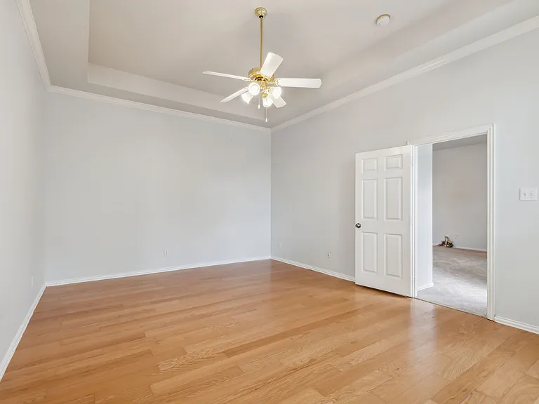 8447 Firewheel Ln — Photo 16