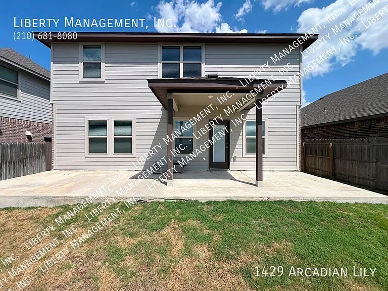 1429 Arcadian Lily — Photo 40