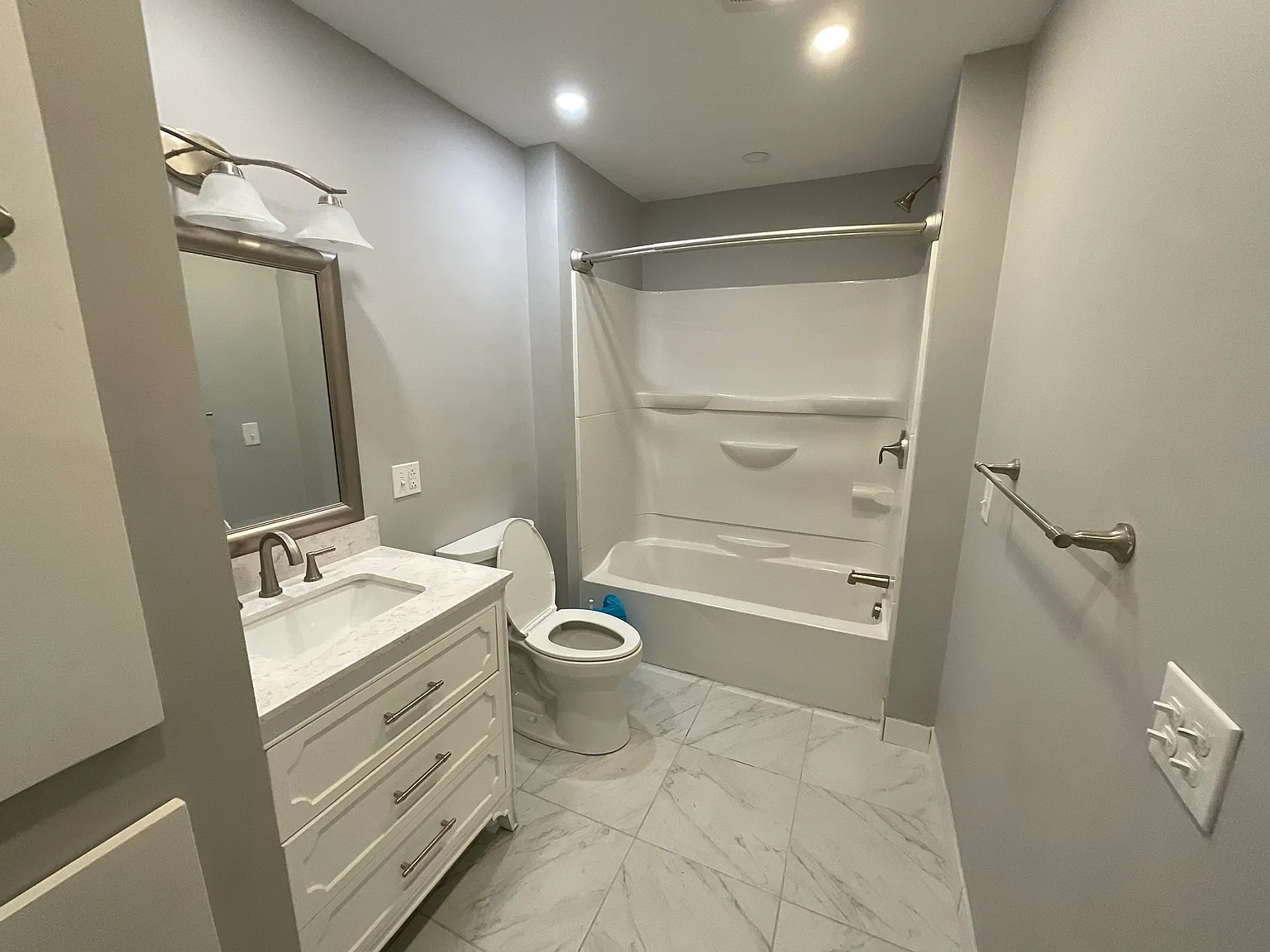 500 Halsey Ave - Apt 1 — Photo 2