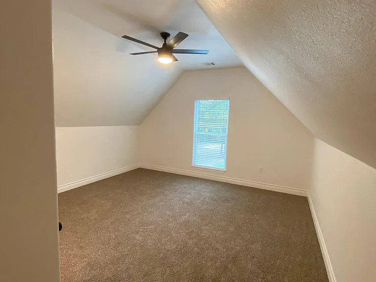 2108 Timber Top Trl — Photo 12