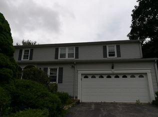 56 Lynnwood Ln, Worcester, MA 01609
