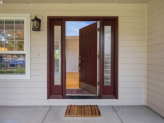 4th image of 3811 SE 182nd Ct