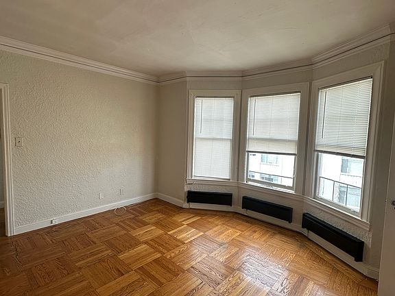 4th image of 1901 Beach St APT 8