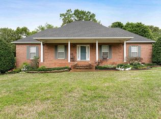 50 Summerview Dr, Jackson, TN 38305
