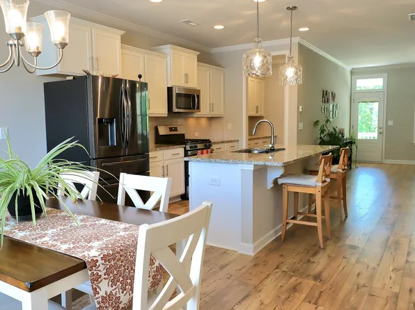 700 Carraway Garden Dr, Wake Forest, NC 27587