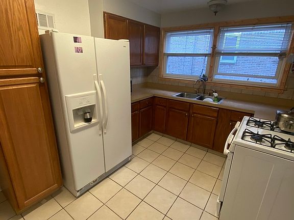 4th image of 8255 Knox Ave
