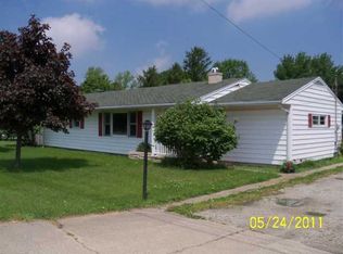 806 E Columbia St, Flora, IN 46929