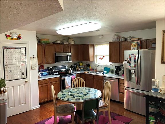5th image of 2227 Valley Creek East Ln E