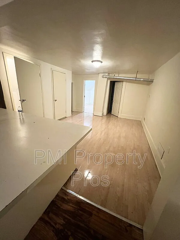 2 bed, 1.0 bath, $1,000 — Photo 4