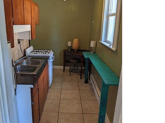 2nd image of 1537 Gaylord St APT 5
