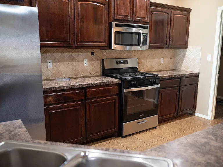8328 S Gardenia Ave — Photo 5
