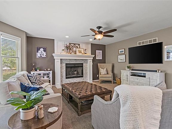 4th image of 904 Aspen Ct