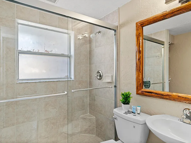 200 E Langsner St #1 — Photo 23