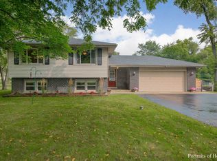 372 65th St, Willowbrook, IL 60527