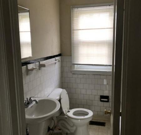 5th image of 1007 Temple Ln