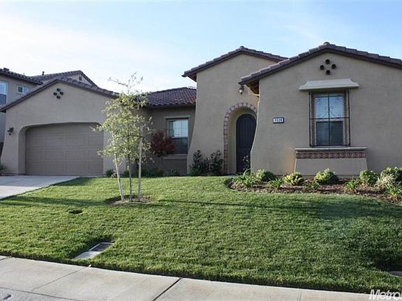 3rd image of 3538 Leonardo Way