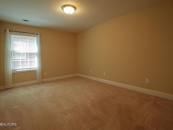 5th image of 1476 Cottage Glen Ln