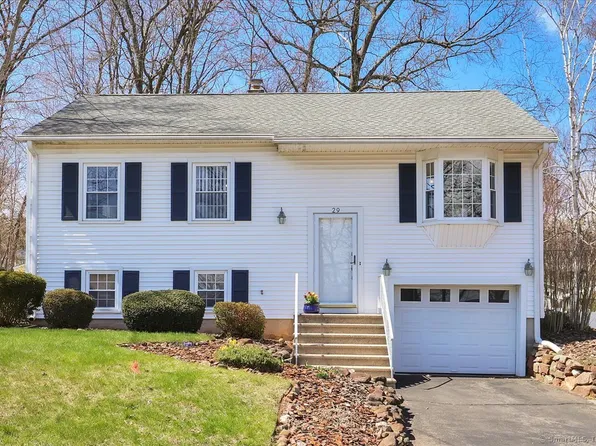 29 Maxine Road, Plainville, CT 06062