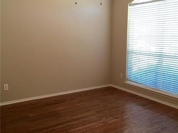 3rd image of 6917 Highland Crest Ln