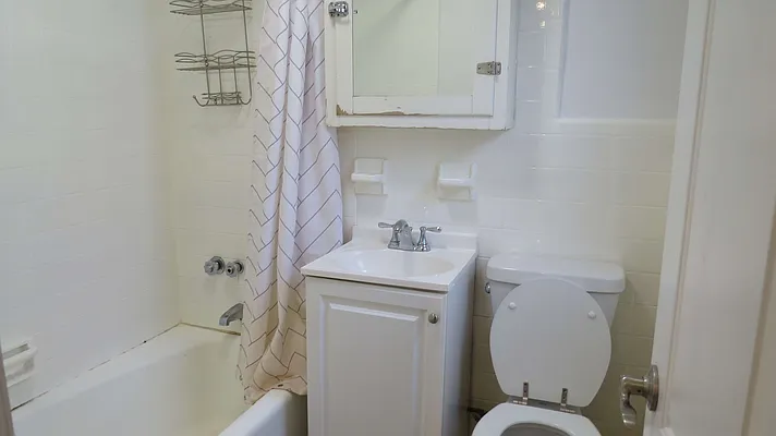 Rented by Capri Jet Realty Corp | media 13