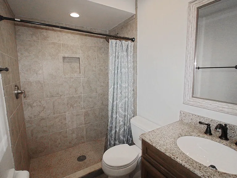420 Mount Vernon Dr — Photo 6