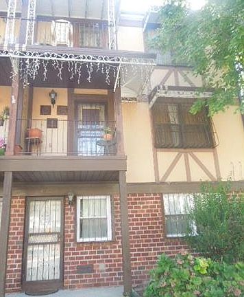 2nd image of 912 Union Ave #C