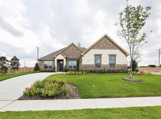 300 Hitching Post Rd, Red Oak, TX 75154