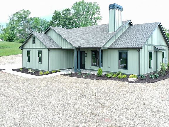 2nd image of 100 Redridge Rd