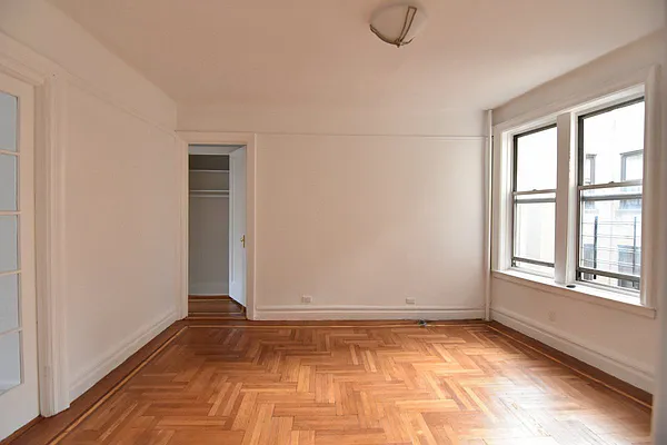 Rented by Bohemia Realty Group | media 14