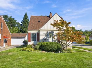 23800 Buckingham St, Dearborn, MI 48128
