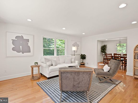 5th image of 11112 Corobon Ln